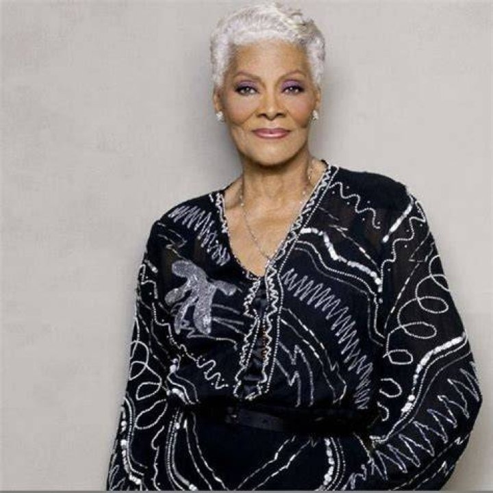 Dionne Warwick Biography, Height & Life Story Super Stars Bio