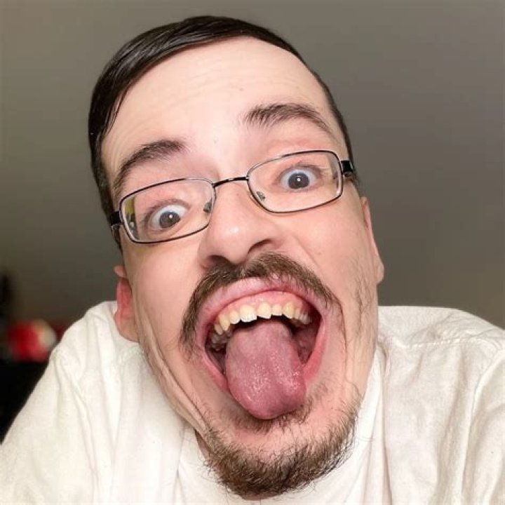 Unveiling The Mysteries: Is Ricky Berwick Hitched?